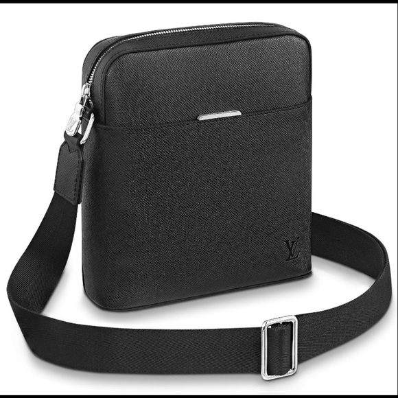 Louis Vuitton Anton Pochette - Picture 1 of 15